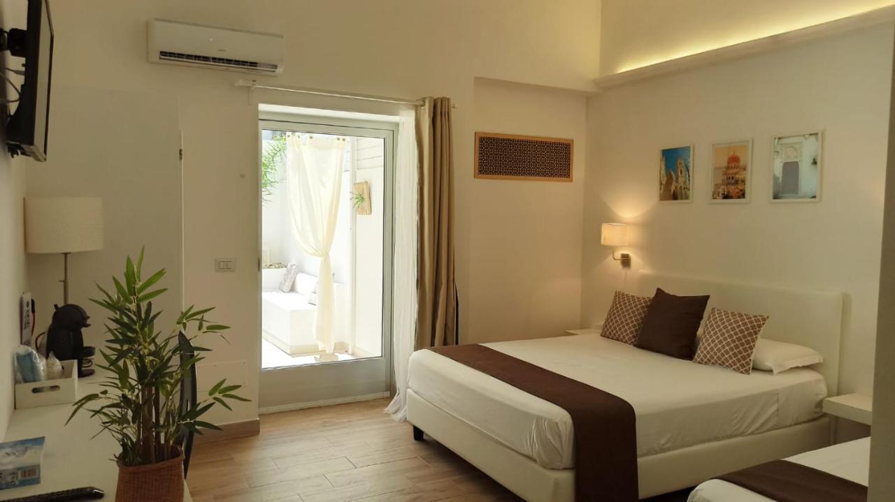 B&B Suites Via Del Mare Пресиче Екстериор снимка