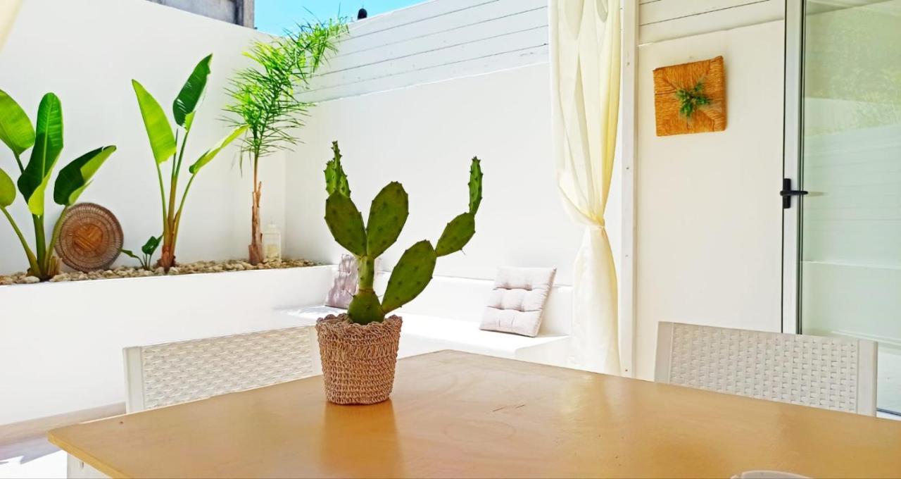 B&B Suites Via Del Mare Пресиче Екстериор снимка