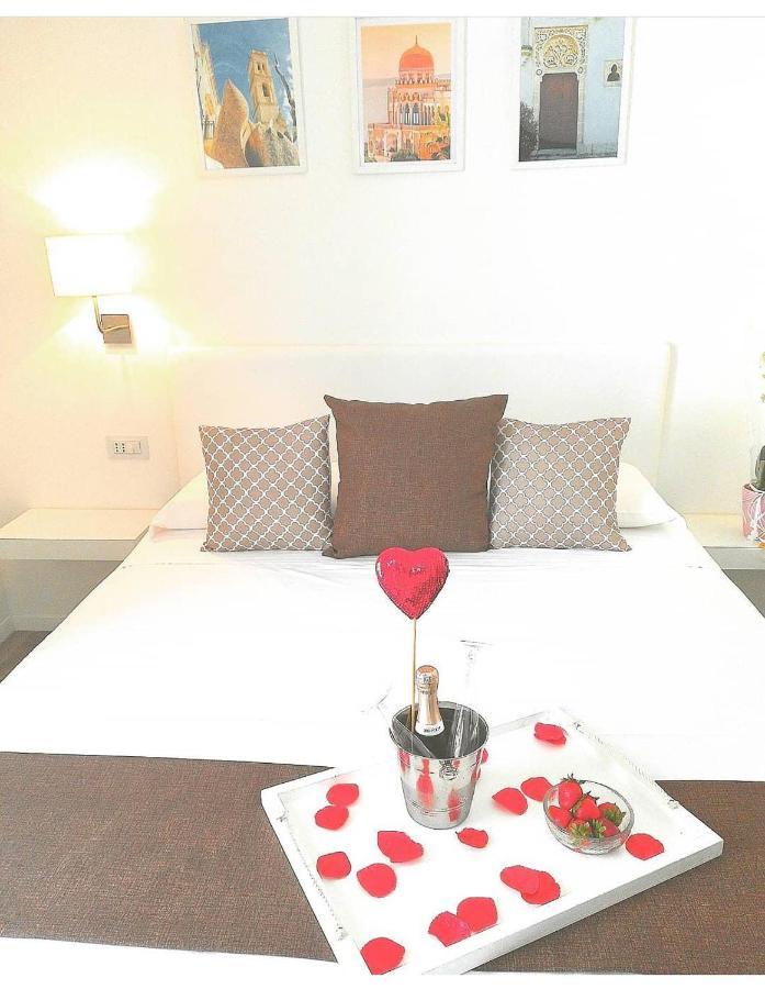 B&B Suites Via Del Mare Пресиче Екстериор снимка
