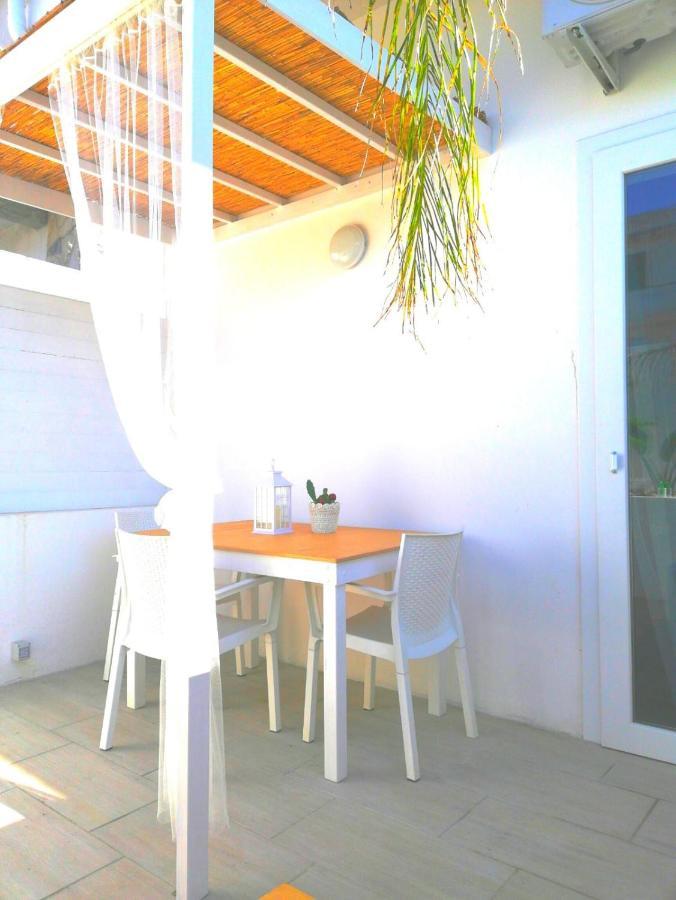 B&B Suites Via Del Mare Пресиче Екстериор снимка