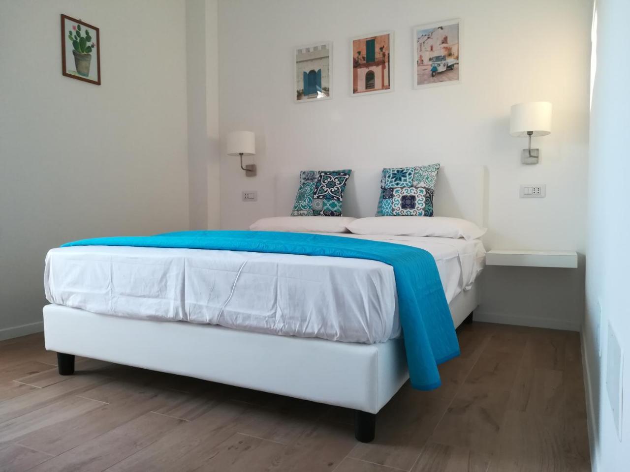 B&B Suites Via Del Mare Пресиче Екстериор снимка