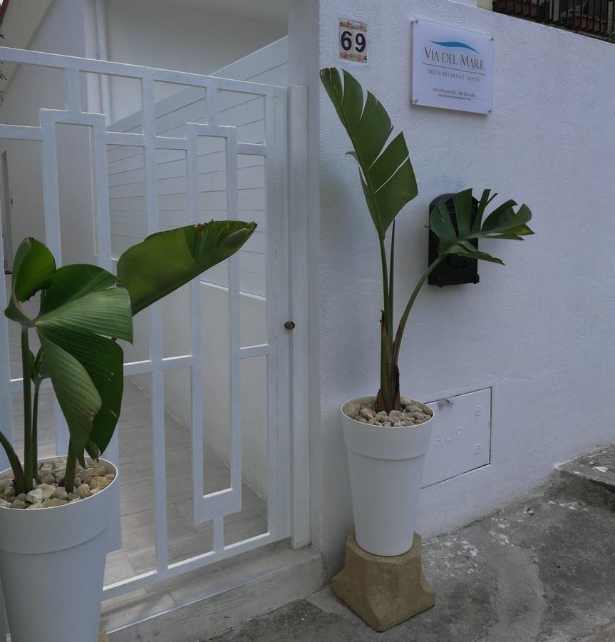 B&B Suites Via Del Mare Пресиче Екстериор снимка